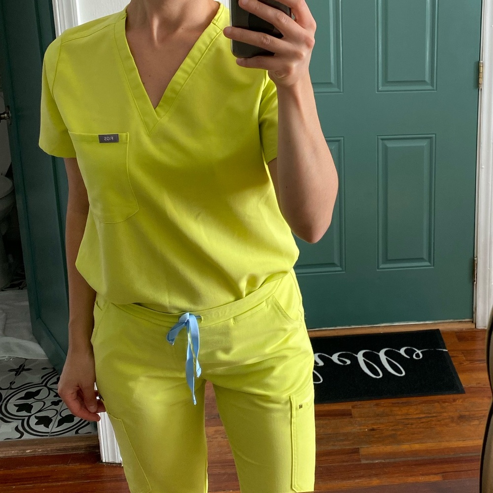 FIGS Women Limited Edition Citrine Scrubs Set